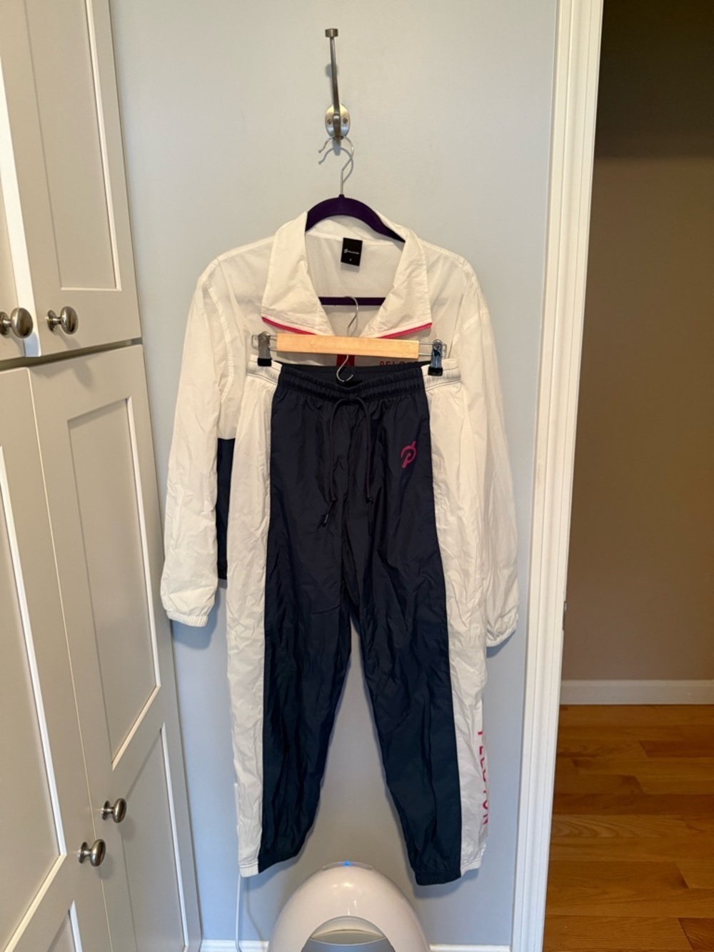 Peloton Colorblock Windbreaker Set Jacket & Joggers Size S